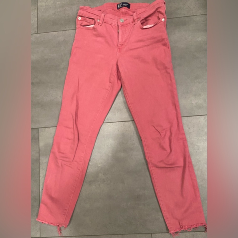FINAL PRICE 💚 EUC GAP denim high waist, ankle length, raw hem, size 28 in pink